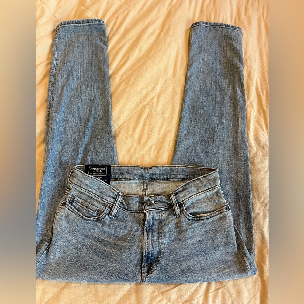 Abercrombie and Fitch Rustin athletic slim fit jeans- men's size 28x30